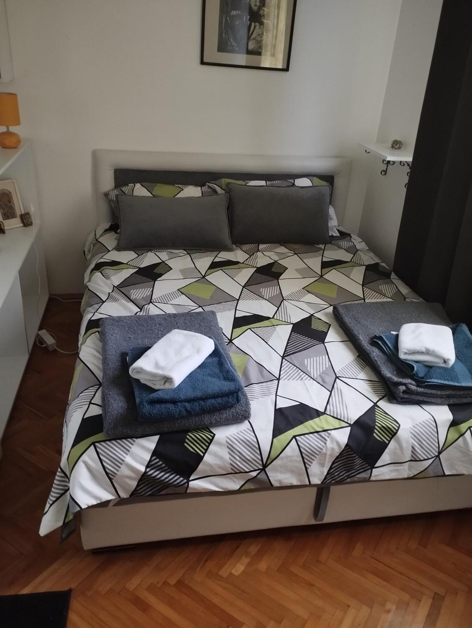 Apartment Mikica *